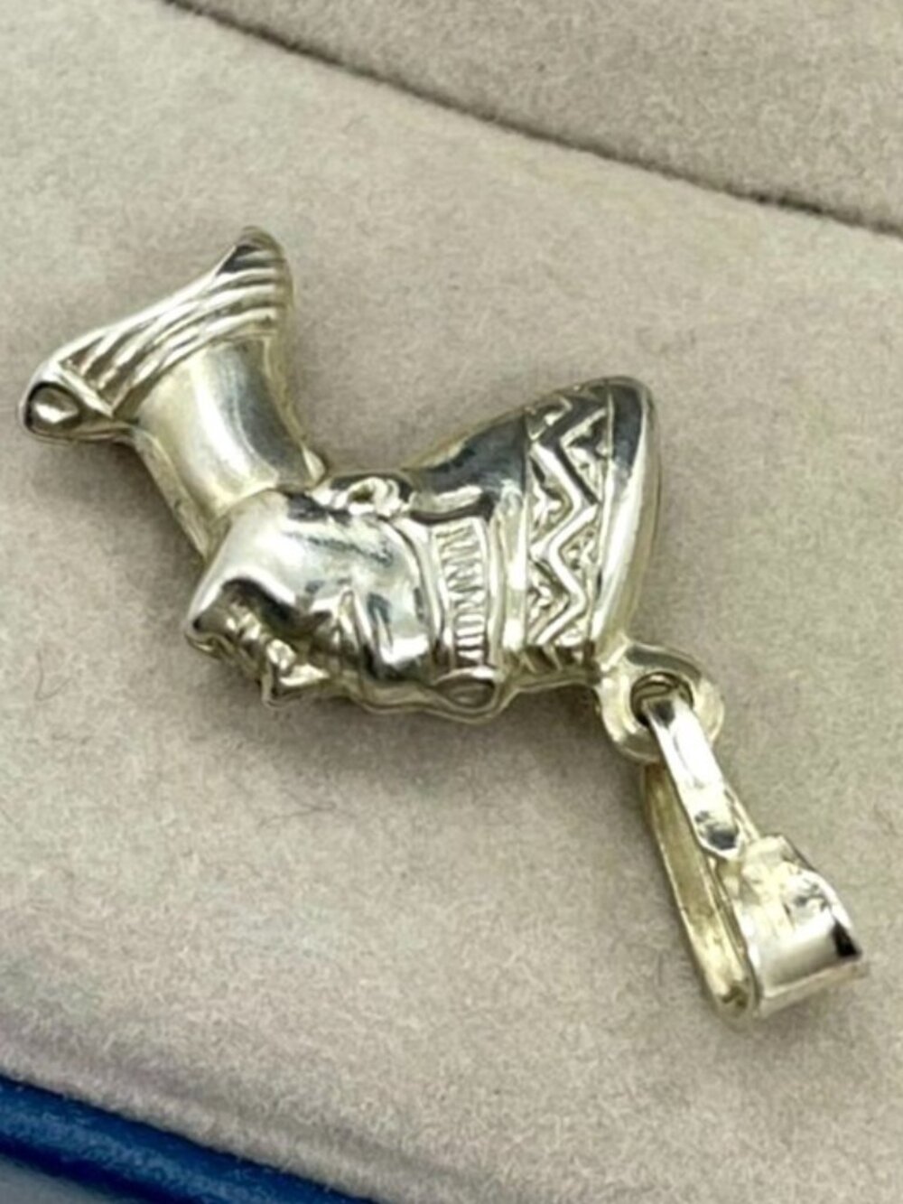 Vintage 925 Sterling Silver Nefertiti 3D Pendant Made in Italy - Picture 3 of 6